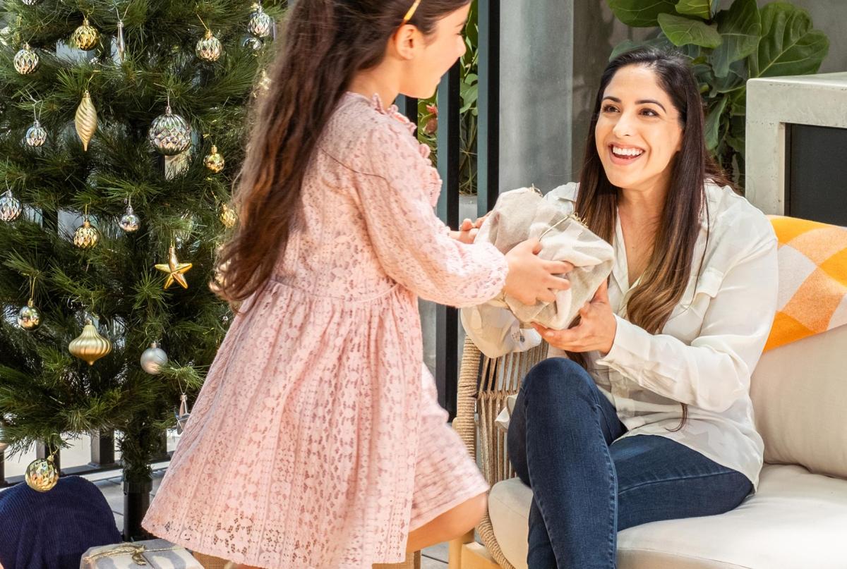 How to stay present in the moment this holiday season