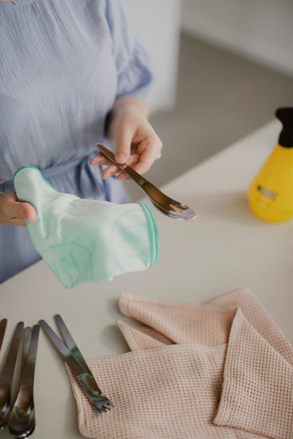 Shiny clean cutlery with ENJO Bling Miracle